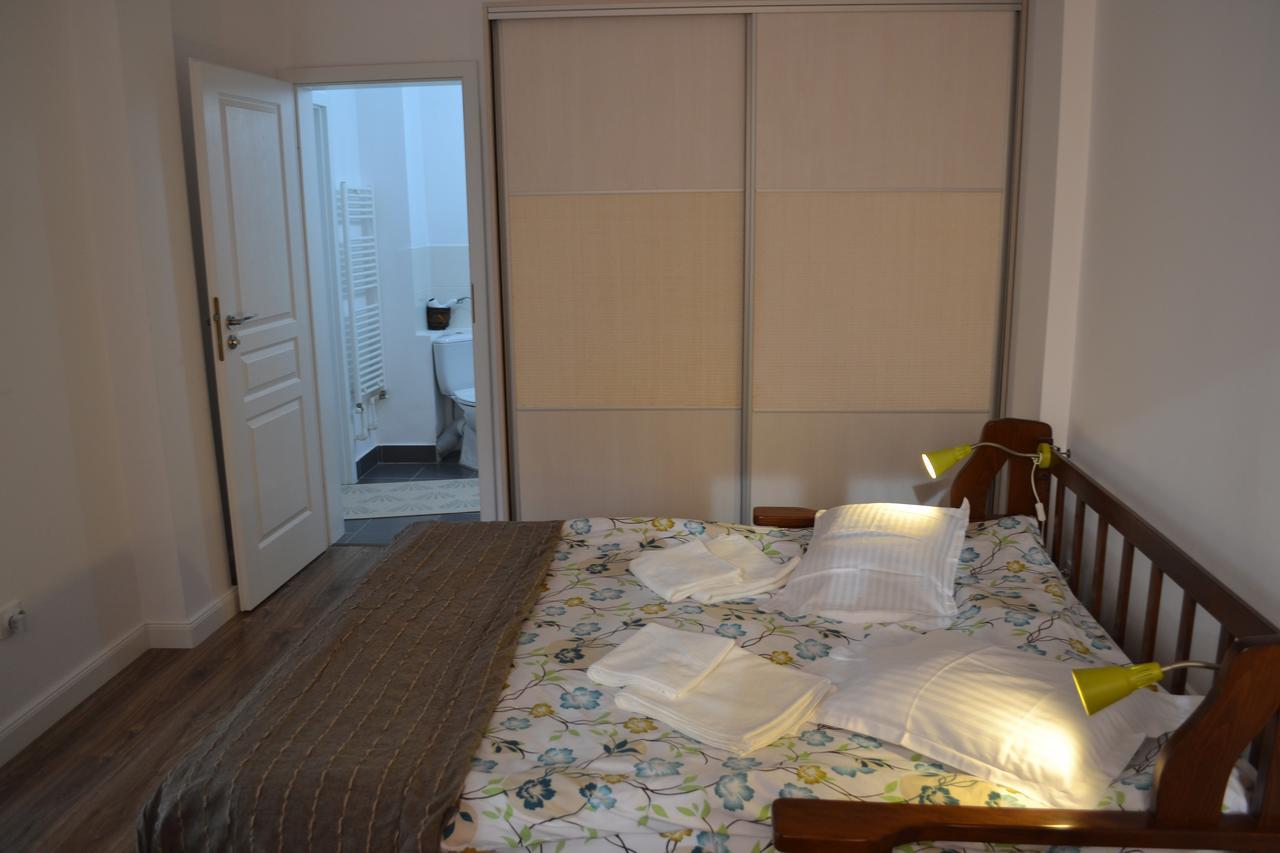 布加勒斯特Victoria Plaza Two Bdr Apt公寓 外观 照片